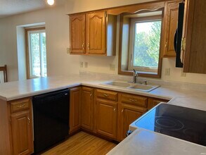 9930 Valley Vista Pl in Fort Wayne, IN - Building Photo - Building Photo