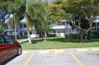 348 Windsor O in West Palm Beach, FL - Building Photo - Building Photo