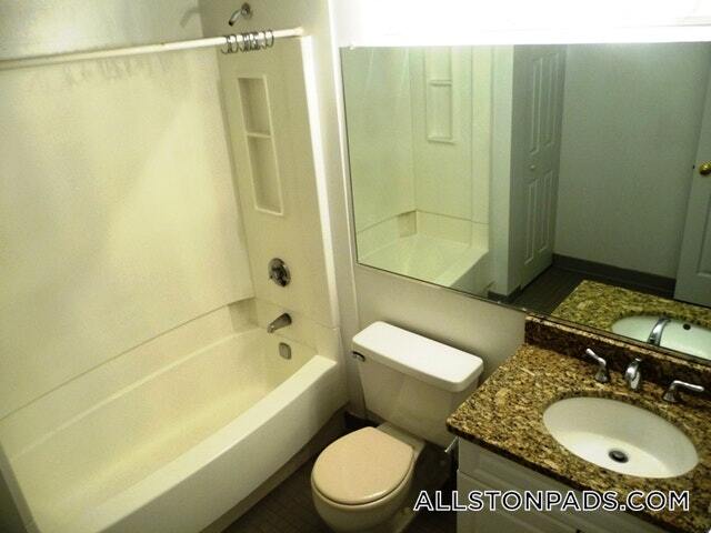 15 N Beacon St in Boston, MA - Building Photo - Building Photo