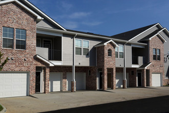 Arbor Landing on the River in Biloxi, MS - Foto de edificio - Building Photo