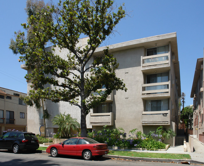 Val D'Or Apartments in Los Angeles, CA - Foto de edificio - Building Photo