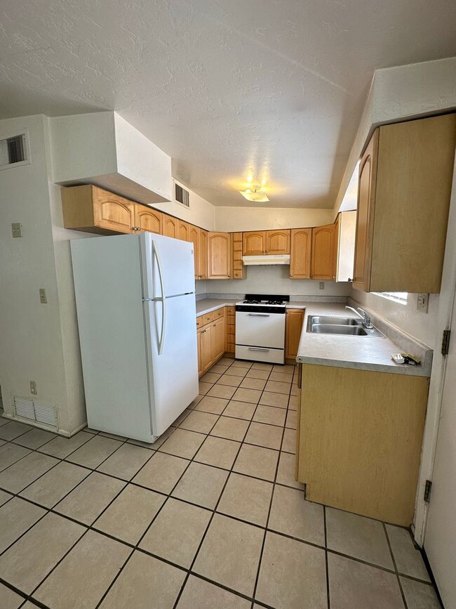 1211 E 7th St, Unit 1209 in Tucson, AZ - Building Photo - Building Photo