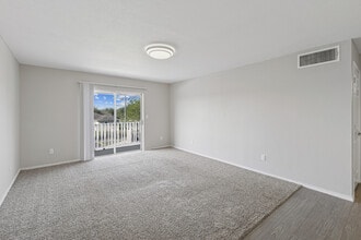 Autumn Sunrise in Corpus Christi, TX - Foto de edificio - Building Photo