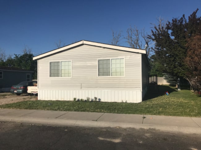 property at 715 Center St E