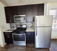 106 Glenwood Ave in Jersey City, NJ - Building Photo - Building Photo