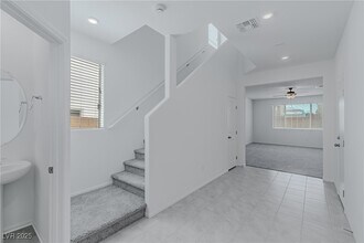 7517 Dawn Lndg Ave in Las Vegas, NV - Building Photo - Building Photo