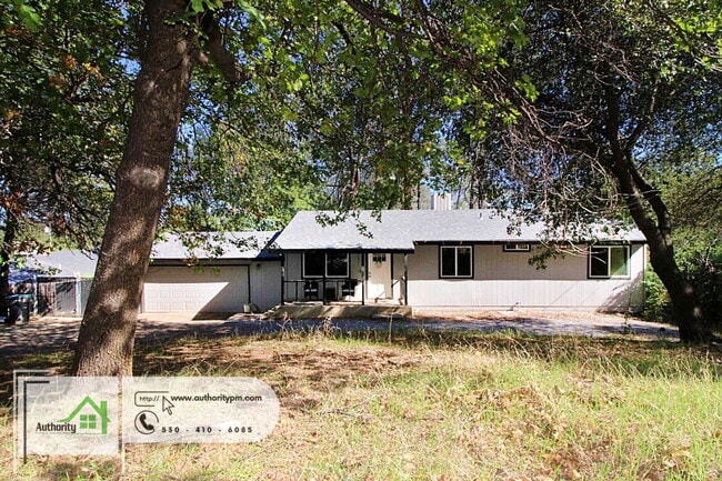 2141 Montana Ave in Shasta Lake, CA - Building Photo - Building Photo