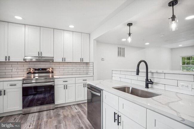 8648 Watershed Ct in Gaithersburg, MD - Building Photo - Building Photo