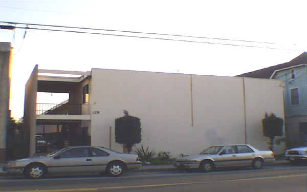 4th Street Apartments in Long Beach, CA - Foto de edificio - Building Photo