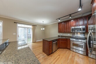 1435 Katie Ln in Palatine, IL - Building Photo - Building Photo