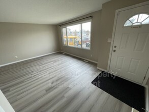 3003-3131 131 Ave NW in Edmonton, AB - Building Photo - Building Photo