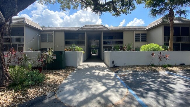 3350 S Osprey Ave in Sarasota, FL - Building Photo - Building Photo