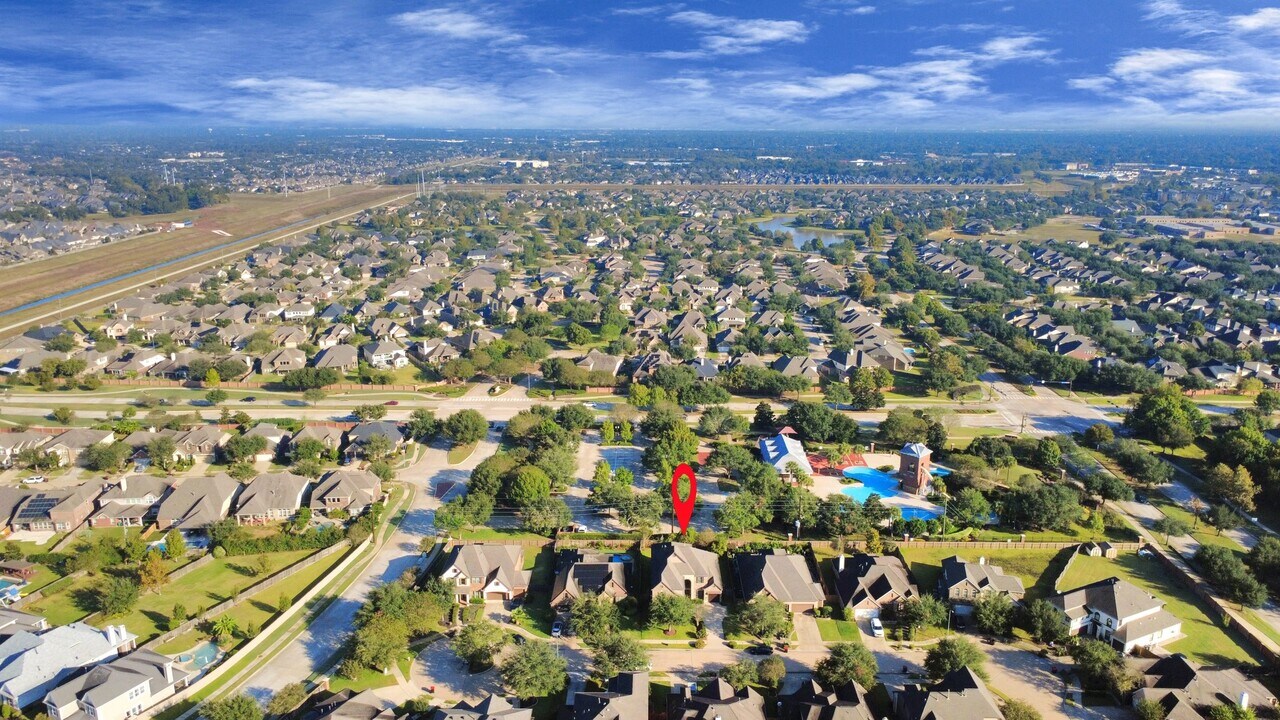 7111 Wild Trl in Missouri City, TX - Building Photo