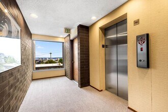 1605 5th Ave N in Seattle, WA - Foto de edificio - Building Photo