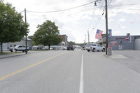 40 Main St in Oakland, ME - Foto de edificio - Other