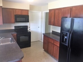 4236 Country Club Blvd in Cape Coral, FL - Building Photo - Building Photo