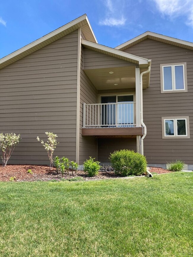 property at 200 Prairie Bluff Dr
