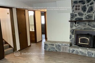 7641 Edgewood Dr in Mounds View, MN - Foto de edificio - Building Photo