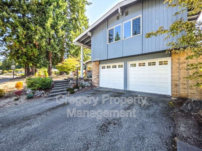 property at 11757 NE 143rd St