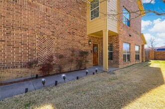 130 Barrington Ln in Lewisville, TX - Building Photo - Building Photo