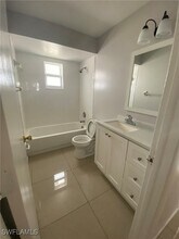 919 Cape Coral Pkwy W in Cape Coral, FL - Building Photo - Building Photo