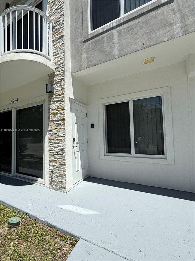 13934 SW 259th Way in Homestead, FL - Building Photo - Building Photo