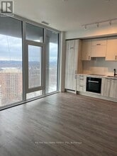 1 Quarrington Ln in North York, ON - Building Photo - Building Photo