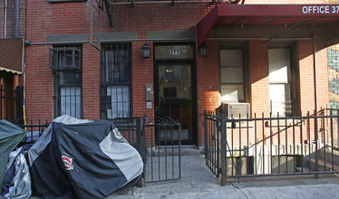 377 S 1st St in Brooklyn, NY - Building Photo - Building Photo