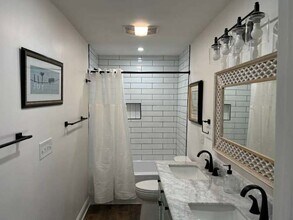 2827 E 5th Ave in Knoxville, TN - Foto de edificio - Building Photo