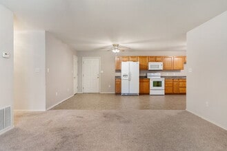 2010 Alma Blvd in Van Buren, AR - Building Photo - Building Photo