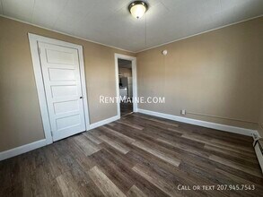 172 College Ave in Waterville, ME - Building Photo - Building Photo