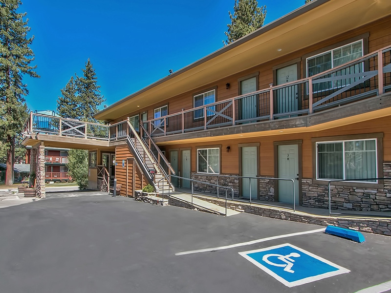 Mark Twain Lodge in South Lake Tahoe, CA - Building Photo