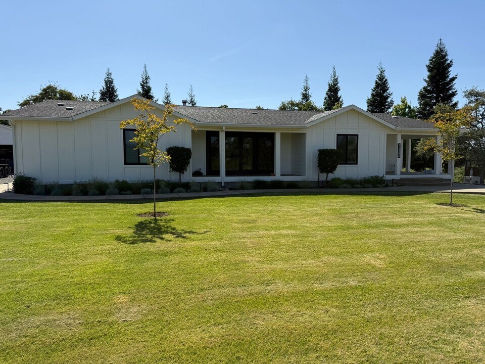 12388 Bayshore St in Marysville, CA - Building Photo