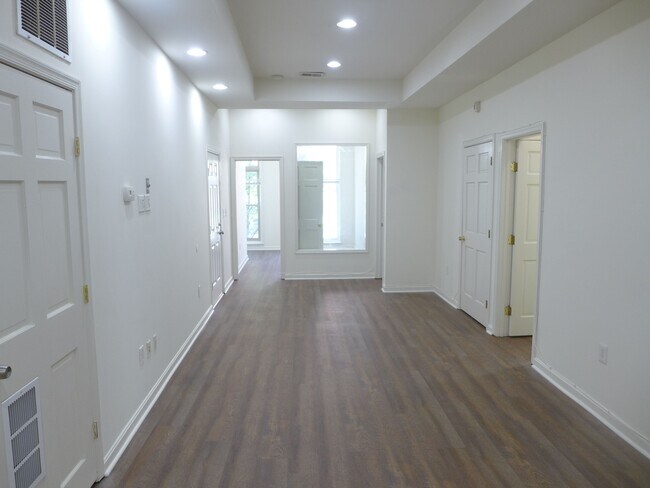 326 Park Ave, Unit 2