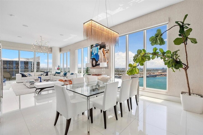 property at 900 Brickell Key Blvd