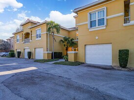 5045 Fairways Cir in Vero Beach, FL - Building Photo