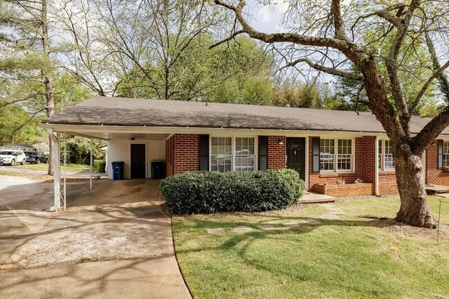 property at 2019 S Lumpkin St