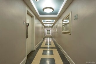 1133 Midland Ave in Yonkers, NY - Foto de edificio - Building Photo