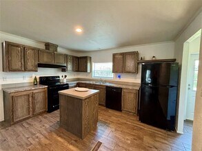 3609 Shady Ln in Joshua, TX - Building Photo - Building Photo