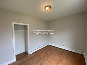 139 Bowdoin St, Unit #1 in Boston, MA - Foto de edificio - Building Photo