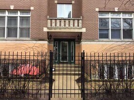 4233 N Kenmore Ave in Chicago, IL - Building Photo