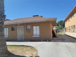 2417 St George St in North Las Vegas, NV - Building Photo - Building Photo