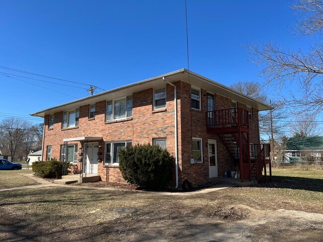 5905 Walker Ave in Loves Park, IL - Building Photo - Building Photo
