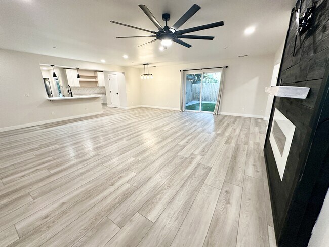 2315 Tavern Rd in Alpine, CA - Building Photo - Building Photo