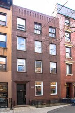 202 E 76th St in New York, NY - Building Photo - Building Photo