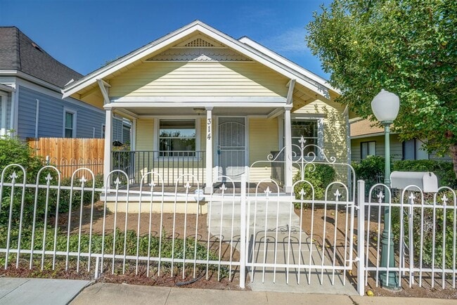 property at 314 N Alarcon St