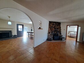 4393 Old Woman Springs Rd in Yucca Valley, CA - Building Photo - Building Photo