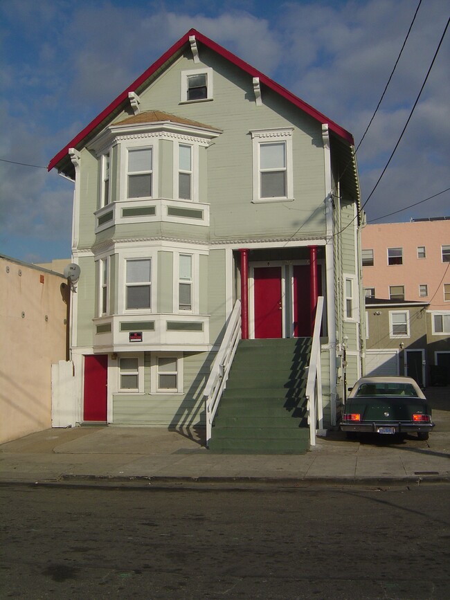 1096 Aileen St, Unit B