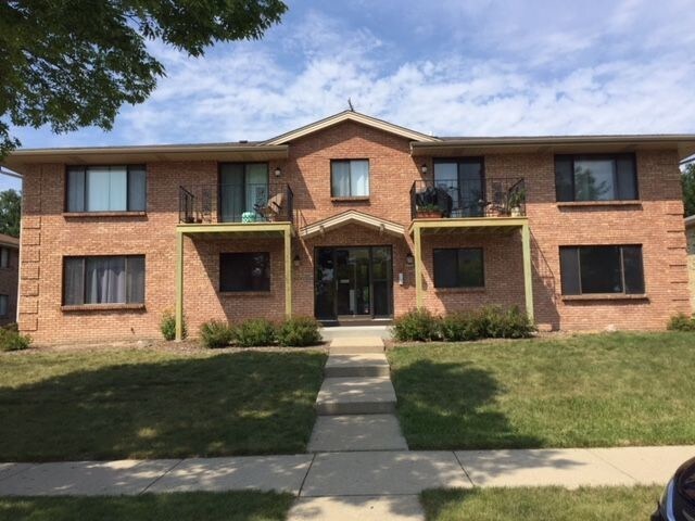 4225 104th N St, Unit 7 in Milwaukee, WI - Foto de edificio