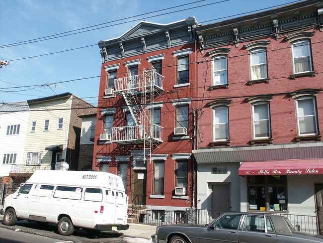 96 BOWERS St in Jersey City, NJ - Building Photo - Building Photo